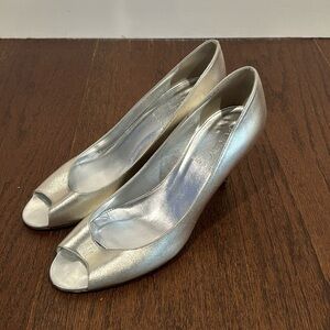 J Crew Silver Peep Toe Pumps Size 9.5